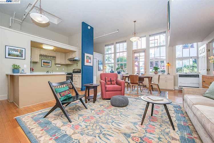 3239 Kempton Ave Oakland, CA 94611 | MLS 40892544 Photo 1