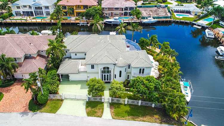 2330 NE 31 Court Lighthouse Point, FL 33064