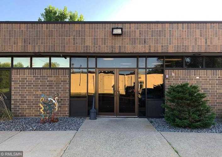 2924 Anthony Lane Saint Anthony, MN 55418