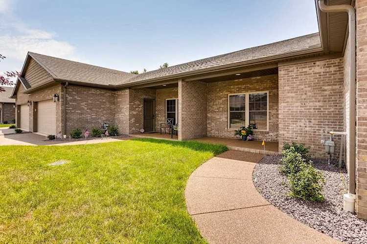 8347 Nolia Lane Newburgh, IN 47630