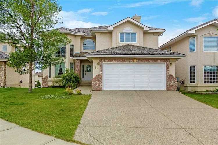 12 Coral Shores Cove NE Calgary, AB T3J 3J5