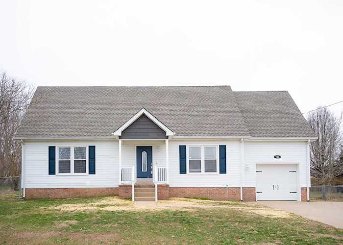926 Arrow Cir Oak Grove, KY 42262