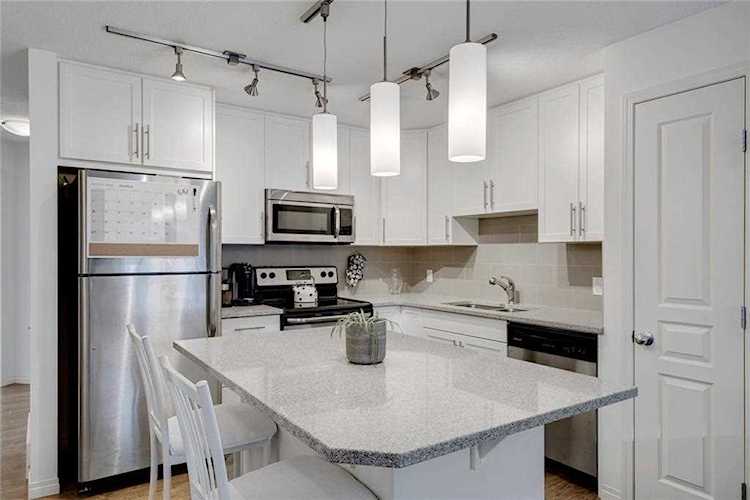 1113 Mckenzie Towne Row SE Calgary, AB T2Z 1E1