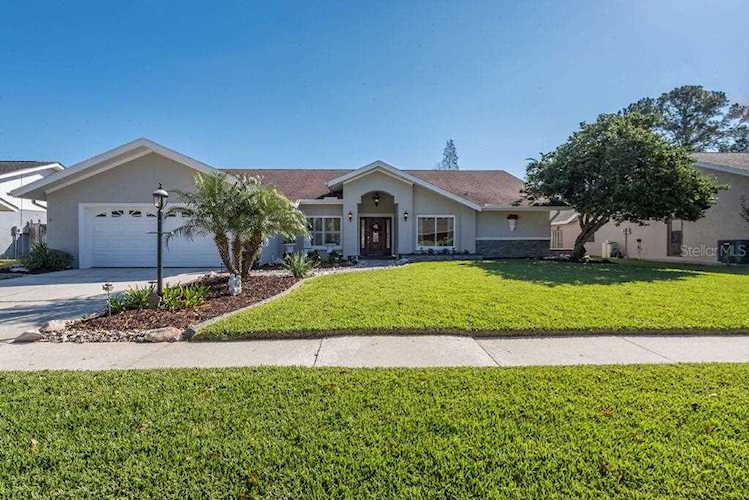 13711 Attley Place Tampa, FL 33624