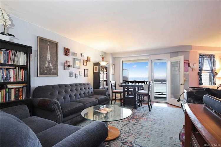 5700 Arlington Ave #22M Bronx, NY 10471