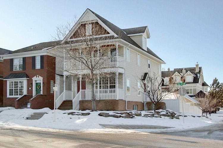 3803 20 Street SW Calgary, AB T2T 6M7