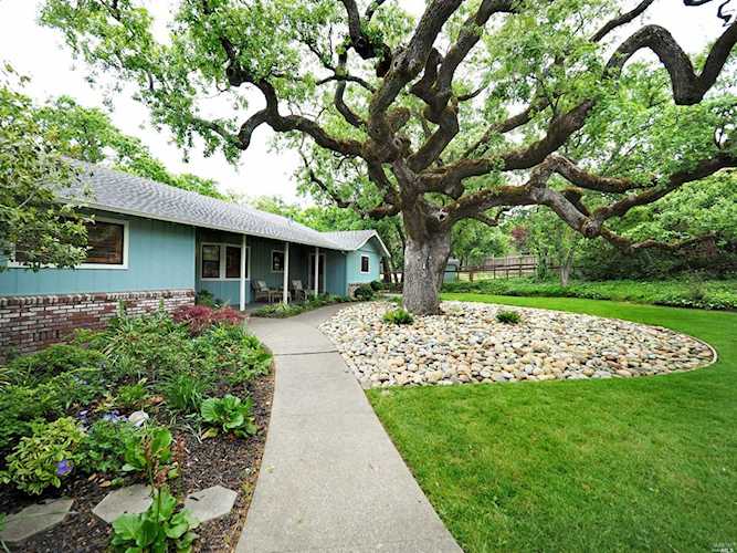 317 Fairway Drive Santa Rosa, CA 95409 | MLS 21910995 Photo 1