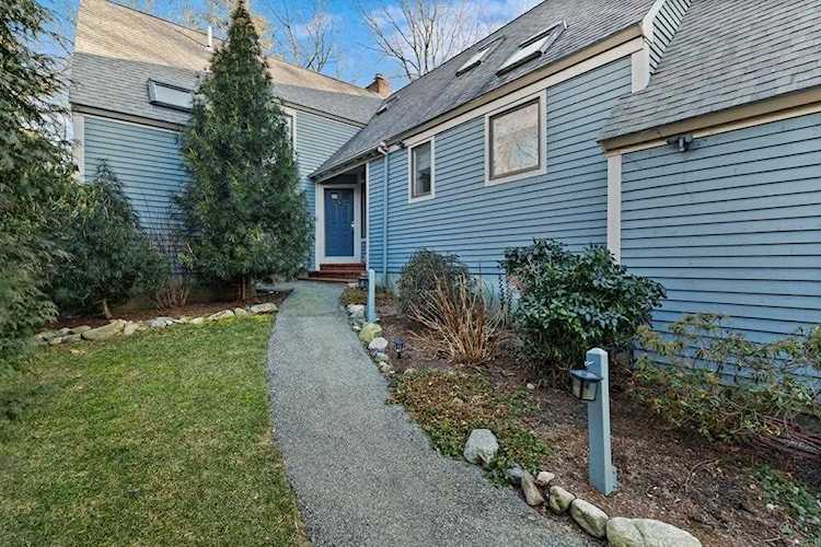 100 Pond Street #82 Cohasset, MA 02025