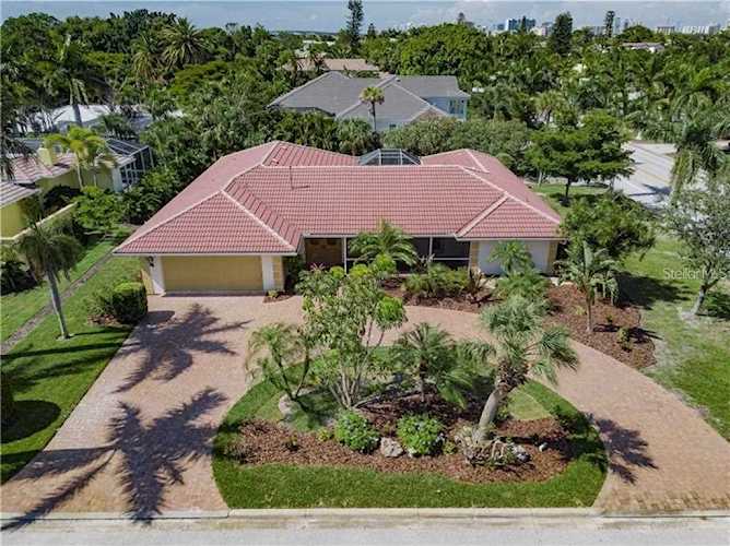 343 Bob White Way Sarasota, FL 34236