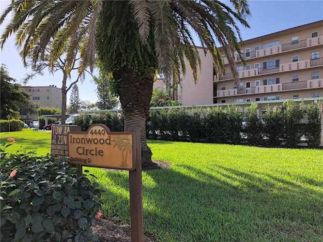 4440 Ironwood Circle #402 D Bradenton, FL 34209