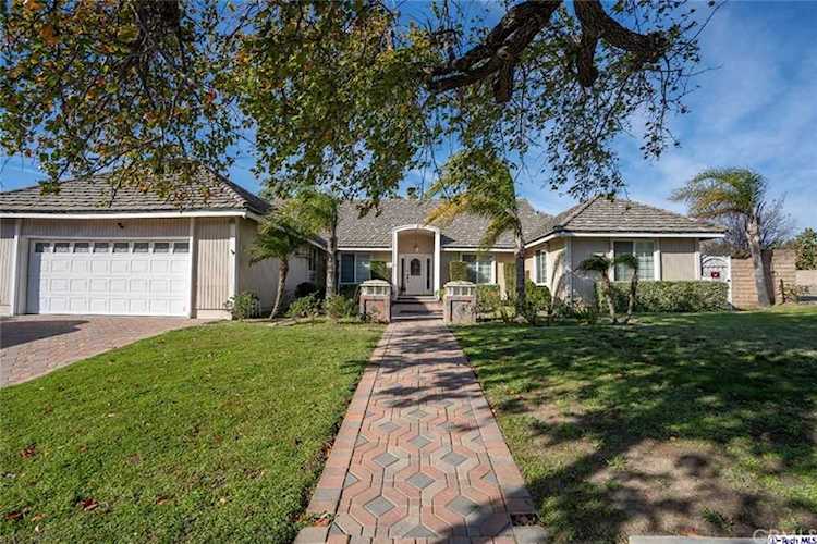 10855 Sunnybrae Avenue Chatsworth, CA 91311