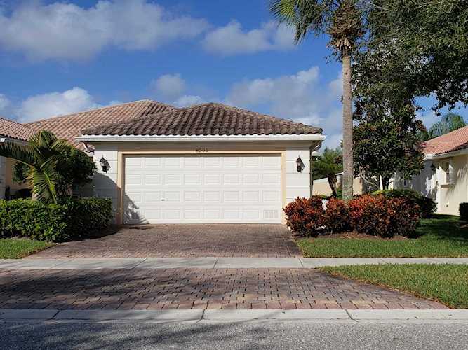 8295 Quito Place Wellington, FL 33414