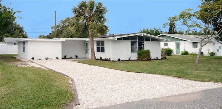 219 Altair Road Venice, FL 34293