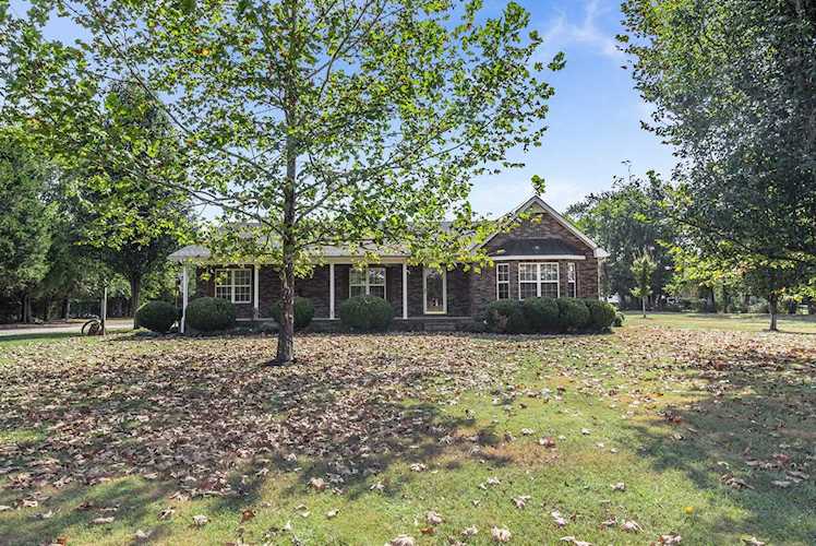 4851 Barfield Crescent Rd Murfreesboro, TN 37128