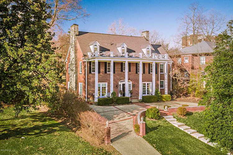 1679 Spring Dr Louisville, KY 40205