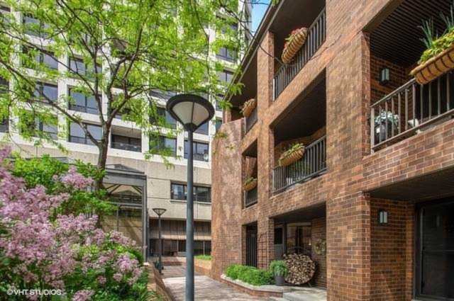 1000 N State St #1 Chicago, IL 60610