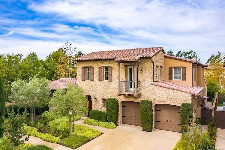 33 Sunset Cove Irvine, CA 92602
