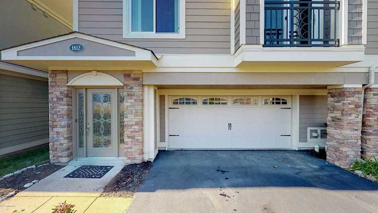 1612 Victory Ct Prospect, KY 40059