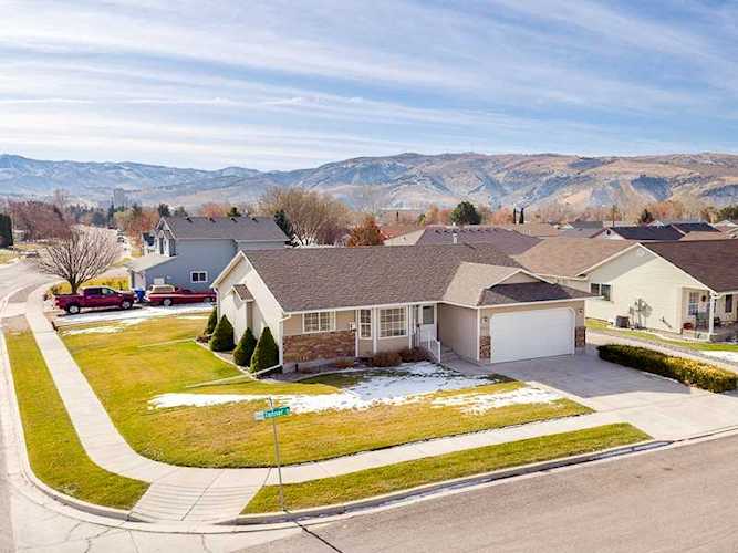 1553 Tanner Pocatello, ID 83202