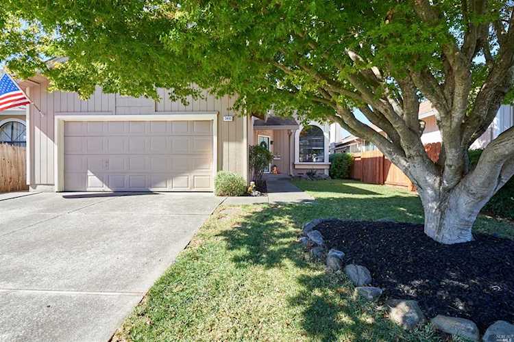 7493 Maximillian Place Rohnert Park, CA 94928 | MLS 21927221 Photo 1