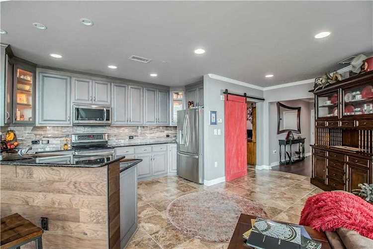 500 Throckmorton #1710 Fort Worth, TX 76102