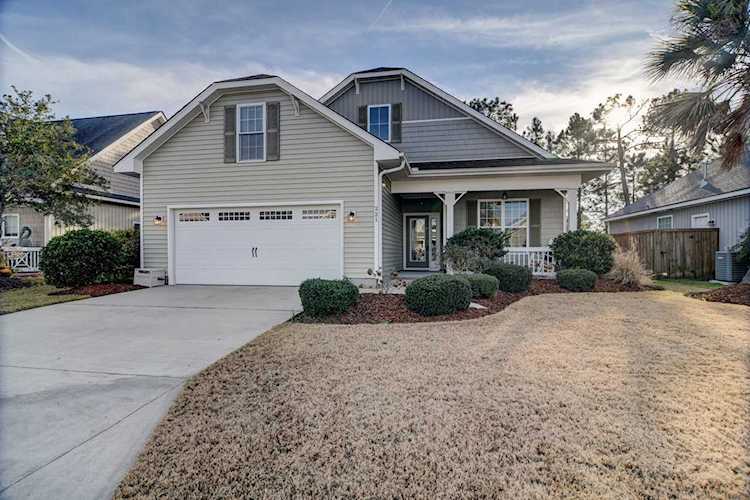Home For Sale At 221 Palm Grove Drive, Wilmington NC in Palm Grove Photo 1