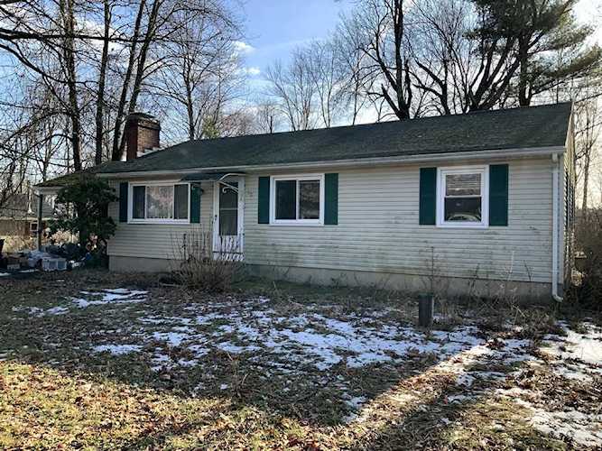 50 Sackett Rd Westfield, MA 01085