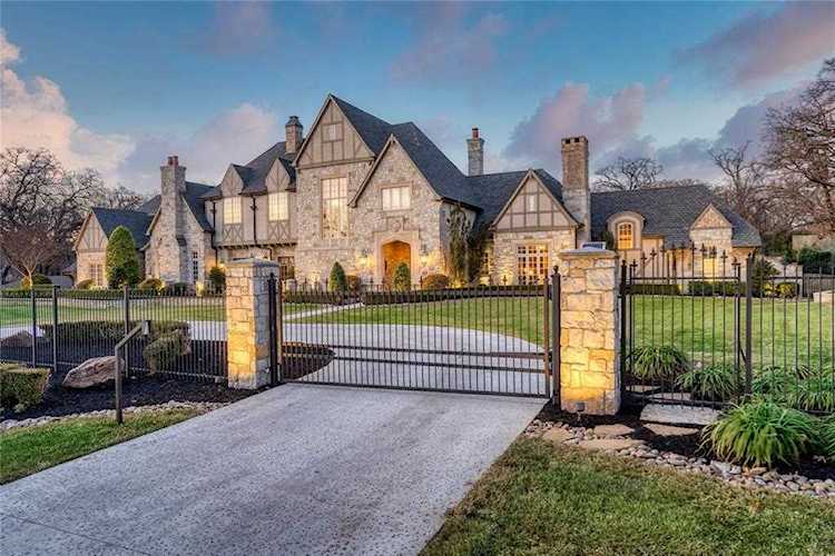 1982 E Highland Street Southlake, TX 76092