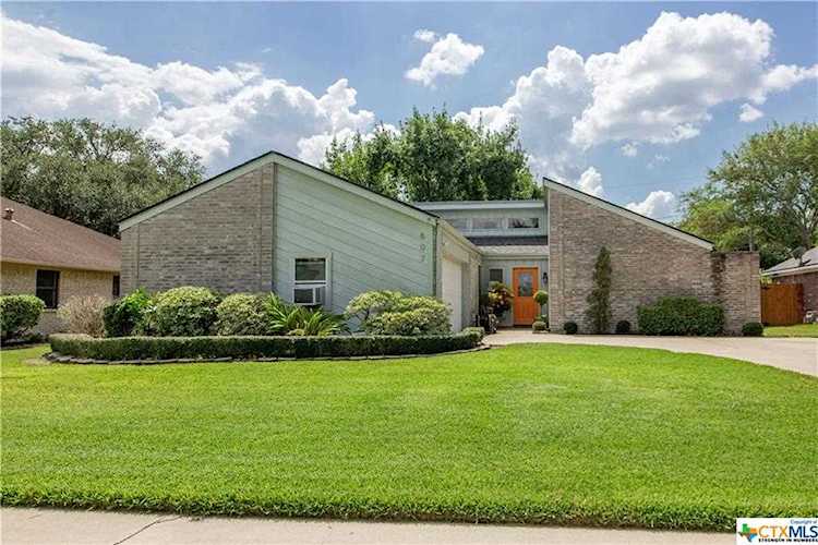 607 Bedivere Dr Victoria, TX 77904