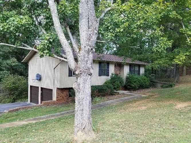 9425 Jim Loy Rd Strawberry Plains, TN 37871