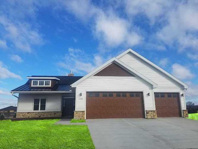 6245 Fountainhead Cir Deforest, WI 53532-0000