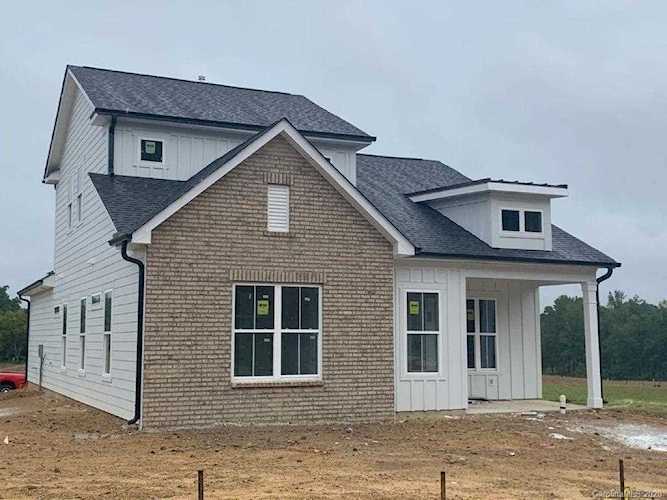 5113 Whitman Ave Matthews, NC 28105