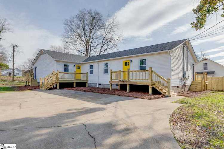 706 Hampton Ave Greenville, SC 29601