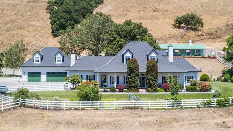 2563 Bridle Path Drive Gilroy, CA 95020