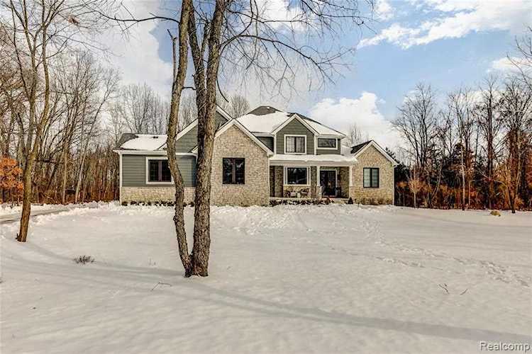 1825 Wildflower Ln Highland Twp, MI 48380