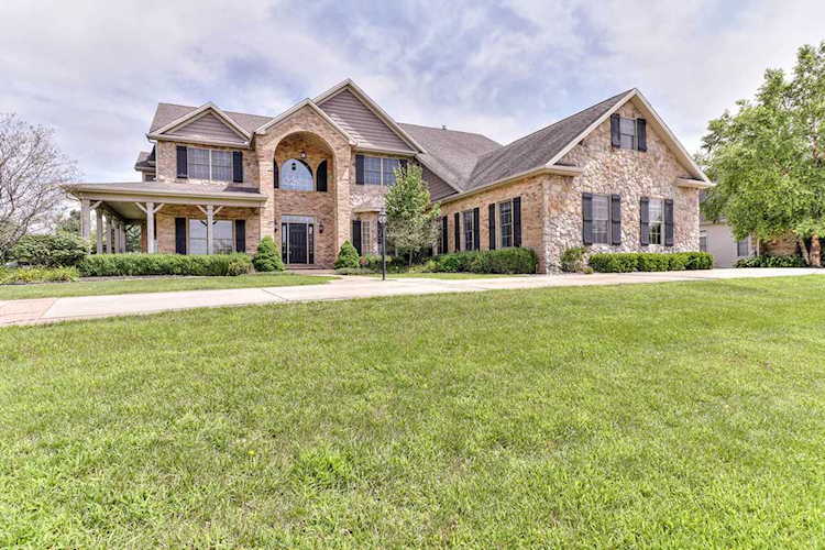 1802 Mullikin Dr Champaign, IL 61822