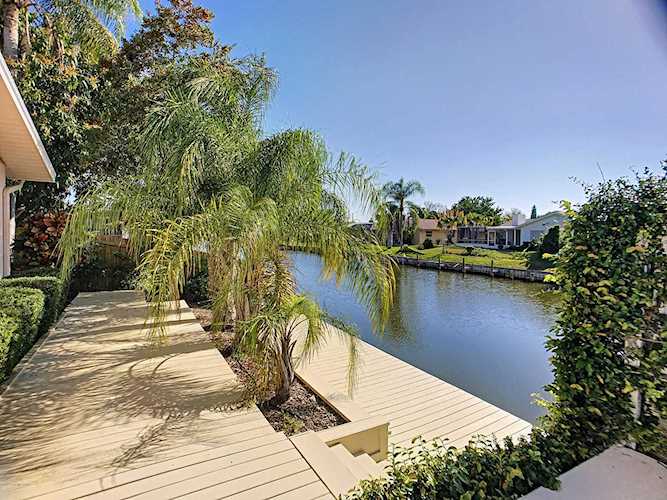 141 Via Havarre Merritt Island, FL 32953