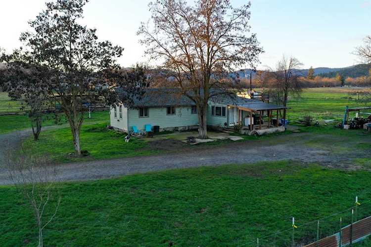 3656 Sams Valley Rd Gold Hill Jackson OR { zip} Photo 1