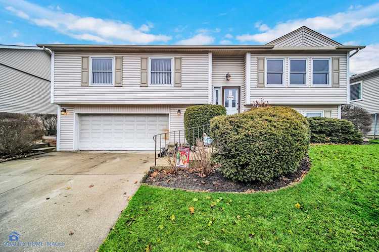 954 Ohio Ct Carol Stream, IL 60188
