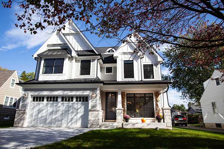 599 S Chatham Ave Elmhurst, IL 60126
