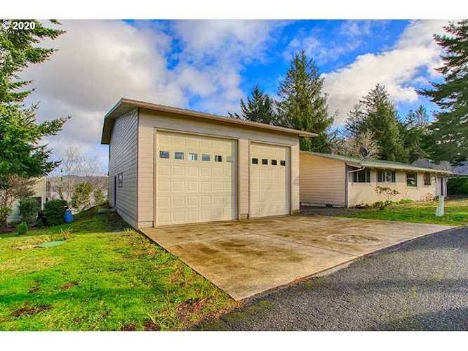 -1 NE Buker Ln Waldport, OR 97394