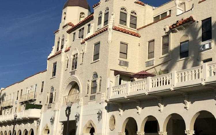 235 Sunrise Avenue #2052 Palm Beach, FL 33480