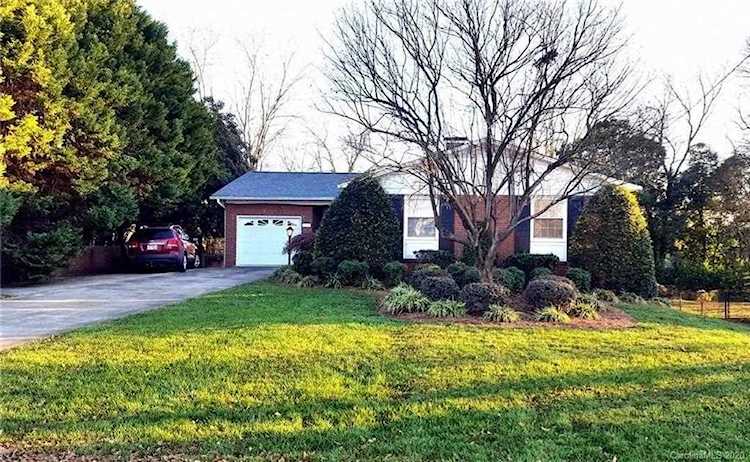 115 W College St Stanley, NC 28164