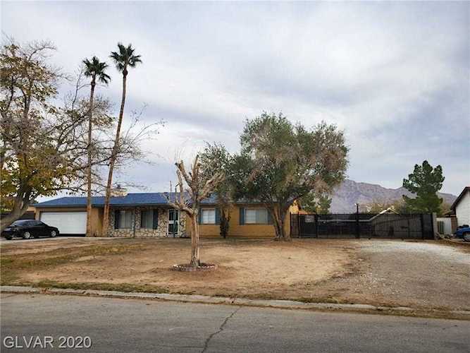 822 Crazyhorse Way Las Vegas, NV 89110