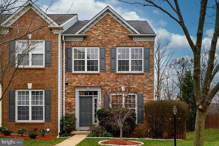 6339 Burgundy Leaf Ln Alexandria, VA 22312