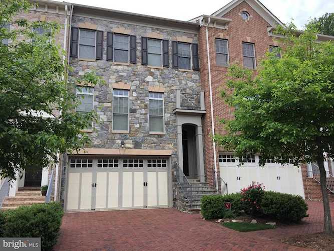 6750 Darrells Grant Place Falls Church, VA 22043