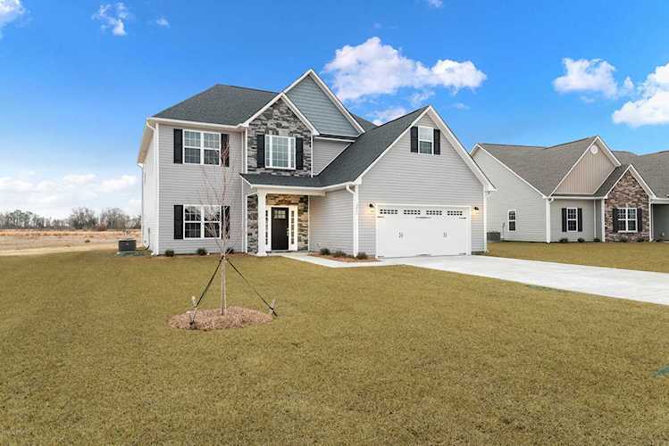 3211 Dandelion Drive Grimesland, NC 27837