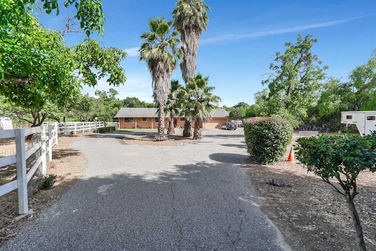 1670 E Main Avenue Morgan Hill, CA 95037