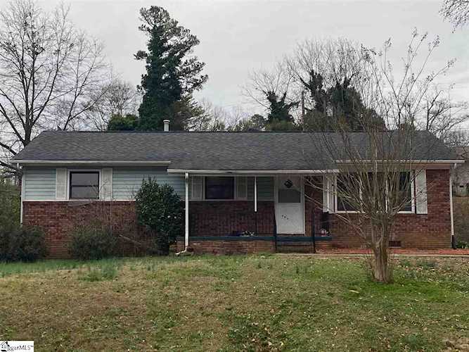 723 Fairwood Dr Spartanburg, SC 29306