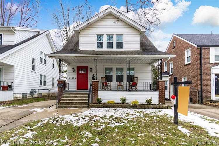 22509 Gregory St St Dearborn, MI 48124